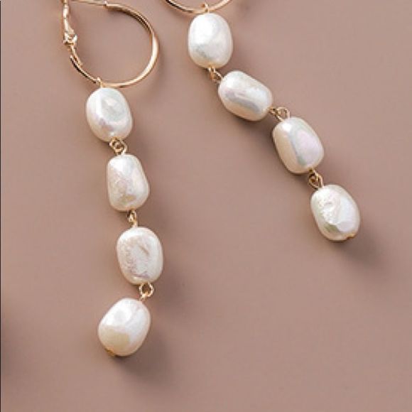 Faux Pearl Linked Earrings - Picture 2 of 4